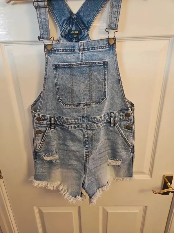 Wild Fable Distressed Denim Shortalls Dungarees Size M - Image 4