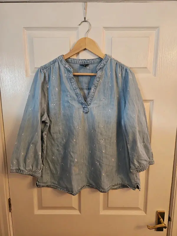 M&Co Light Blue Embroidered Denim Tunic Top Size 18 - Image 2