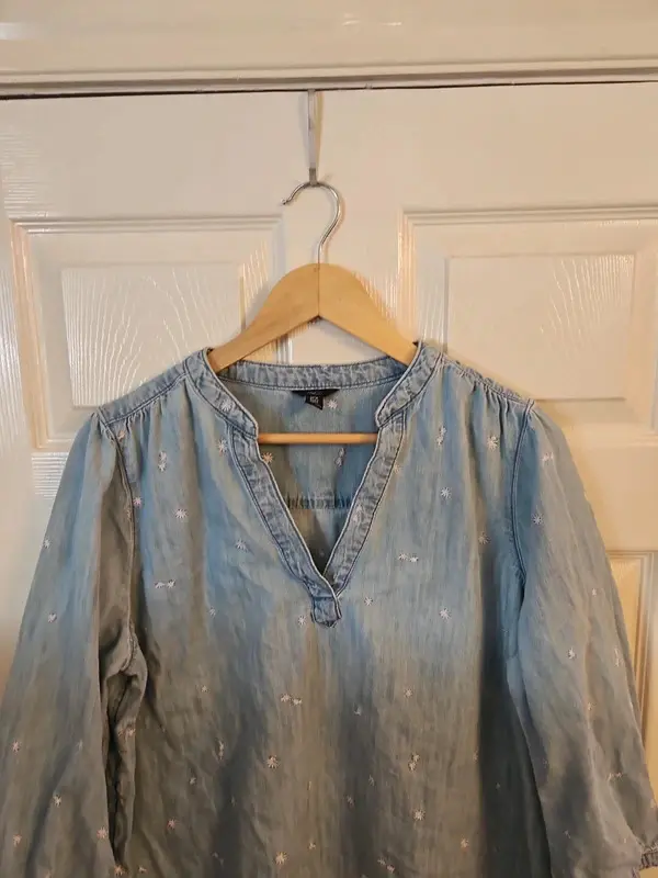 M&Co Light Blue Embroidered Denim Tunic Top Size 18 - Image 3