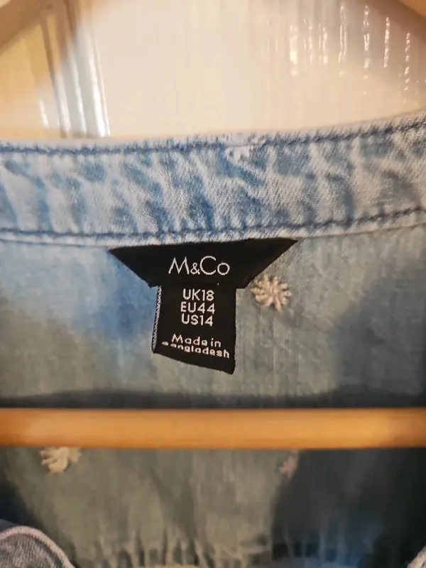 M&Co Light Blue Embroidered Denim Tunic Top Size 18 - Image 5