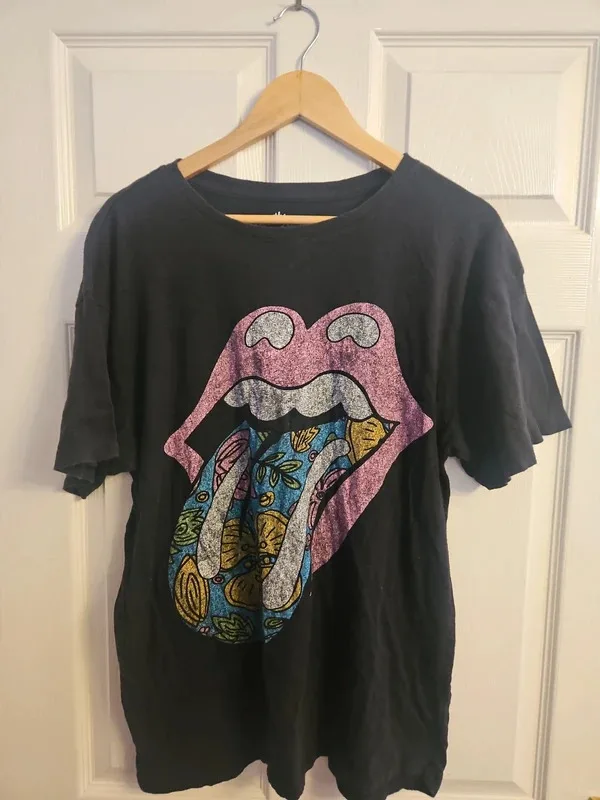 Black Rolling Stones Graphic T Shirt Size S M - Image 2
