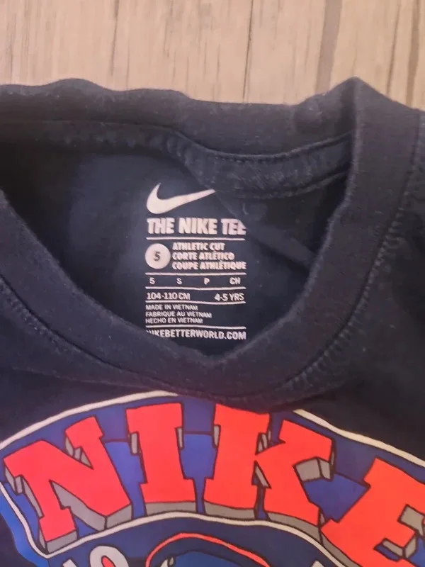 Nike Long Sleeved Top Age 4-5 Years - Image 4