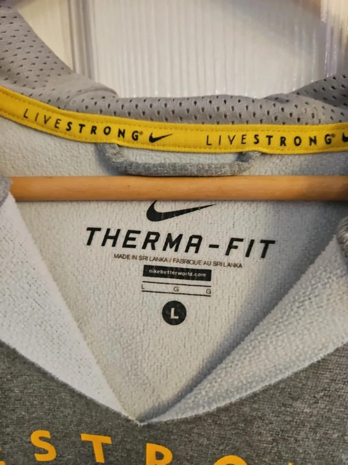 Vintage Nike Therma-FIT Livestrong Hoodie Grey Size L - Image 5