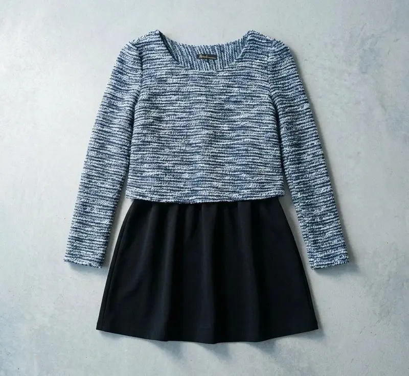 Chic Layered Look: Black/Grey Tweed Jumper Dress - Size S/M