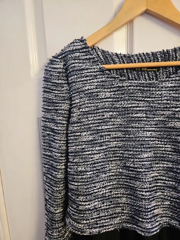 Chic Layered Look: Black/Grey Tweed Jumper Dress - Size S/M - Image 5