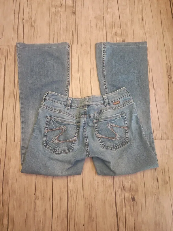 Silver Jeans Co Low Waisted Flared Jeans W33 L29 Y2K Blue Denim