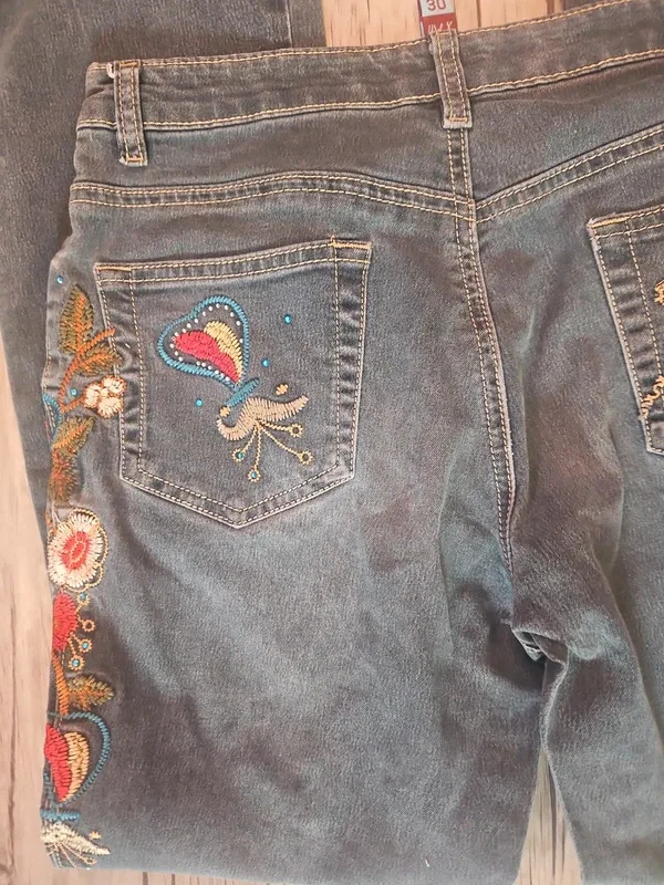 Wanlixiang Embroidered Y2K Bootcut Jeans Size 30 - Image 4