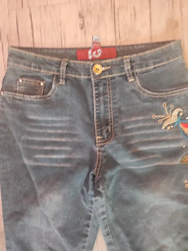 Wanlixiang Embroidered Y2K Bootcut Jeans Size 30 - Image 7
