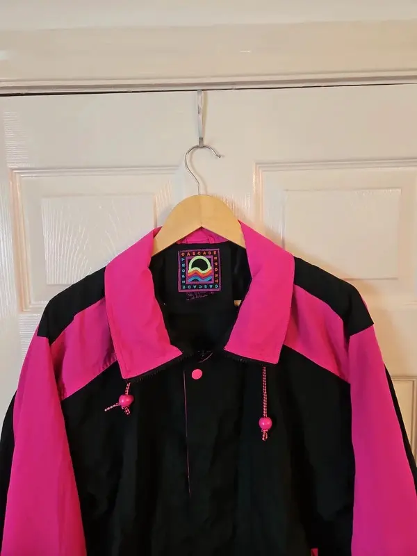 Vintage Cascade Sports Pink Black Windbreaker Jacket Womens M - Image 3