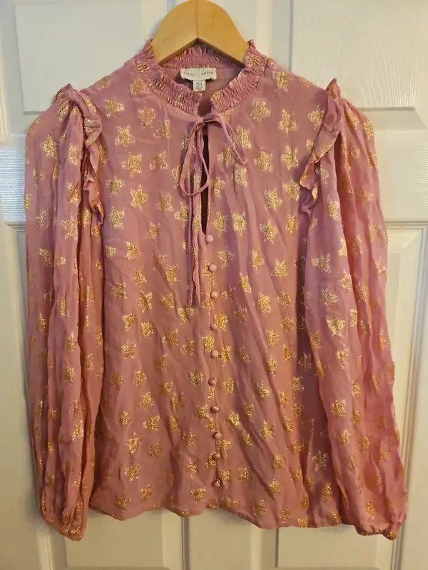 Love & Roses Pink Gold Star Metallic Blouse Ruffle Tie Neck Size 8 - Image 4