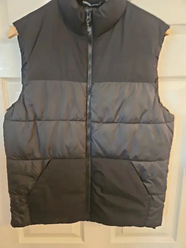 Zara Black Padded Gilet Size S - Image 4