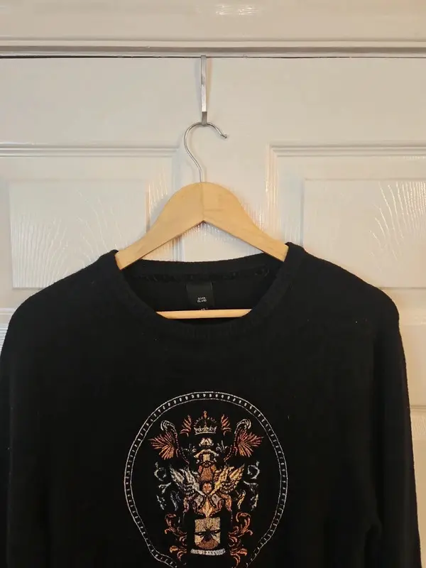 River Island Black Crest Embroidered Jumper Size XS - Image 3