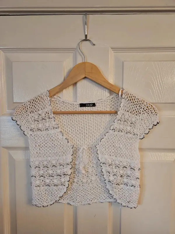 Quiz White Crochet Cropped Cardigan Bolero Shrug Size M - Image 2
