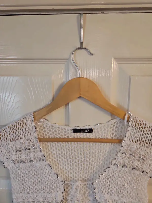 Quiz White Crochet Cropped Cardigan Bolero Shrug Size M - Image 3