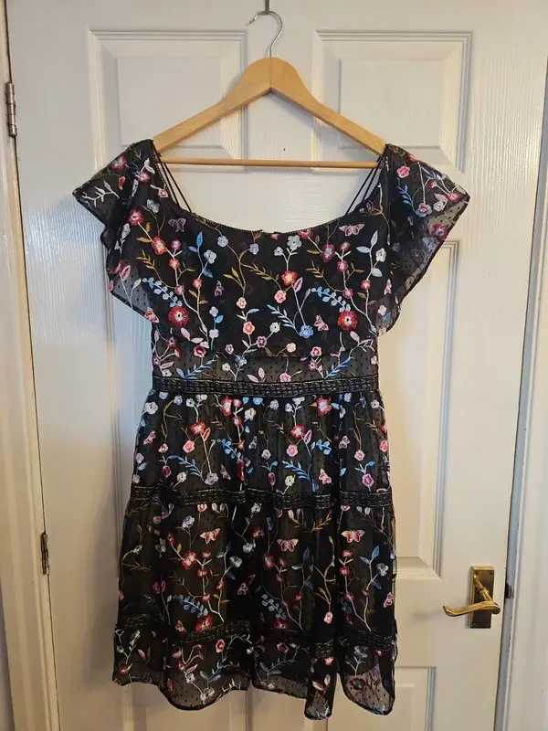 Adrianna Papell Black Floral Off Shoulder Fit & Flare Dress Size 16 - Image 2